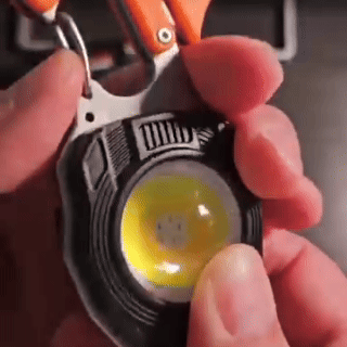 💡8-in-1 Multifunctional Keychain Flashlight🔦🌈