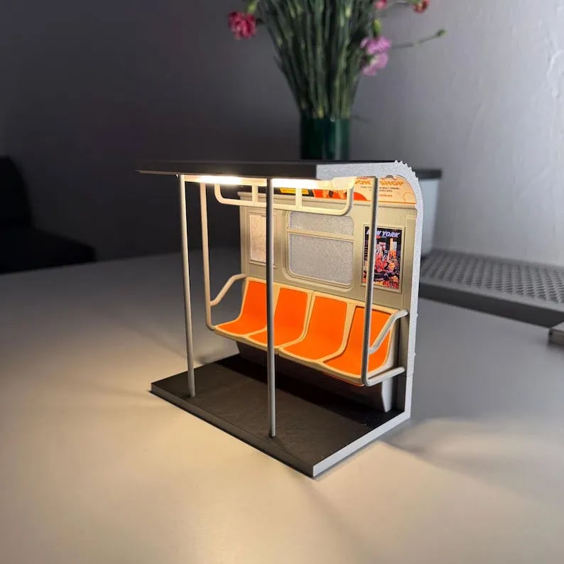 🚇NYC Subway Train Lamp –  Rechargeable & USB Powered | Includes 3 Interchangeable Posters 🔥Buy 2 Free Shipping (Clean, no pee smell🤣)